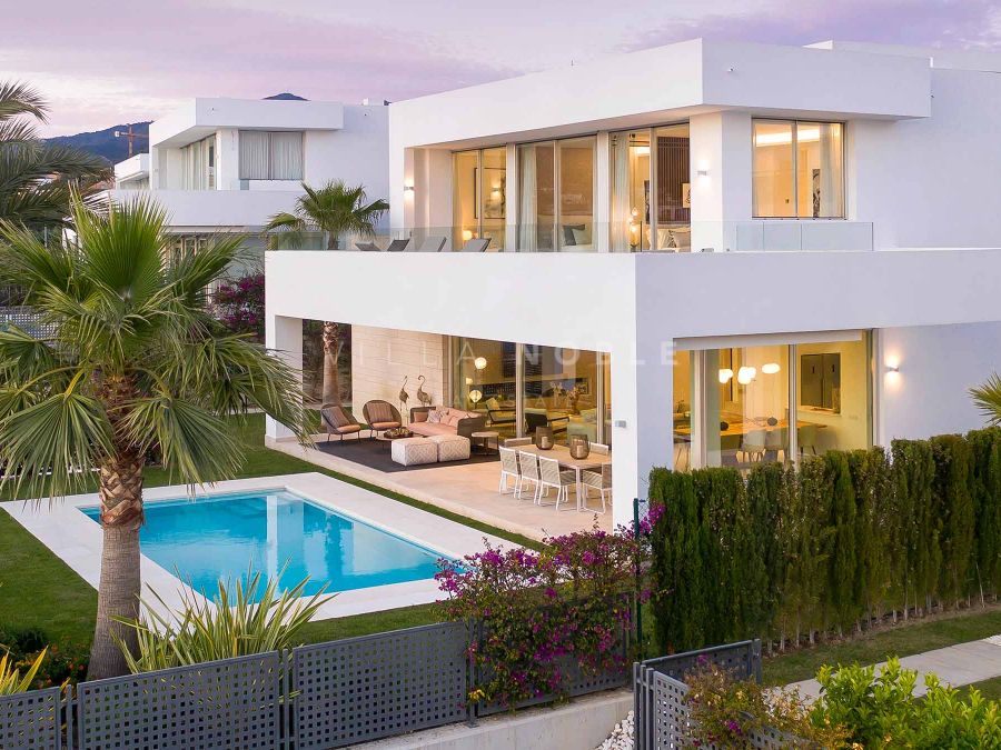 Stunning 3 bedroom villa Rio Real, Marbella