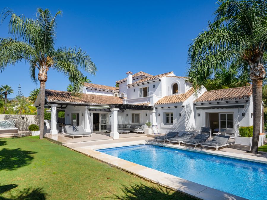 Villa de lujo en Los Naranjos Golf, Nueva Andalucía