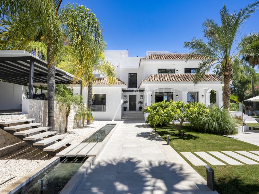 Atemberaubende Villa mit 5 Schlafzimmern in Nueva Andalucia, Marbella