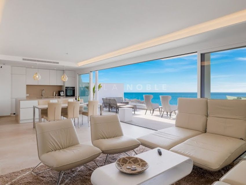 Atemberaubende Penthouse-Wohnung mit atemberaubendem Panoramablick auf das Meer in Benalmadena