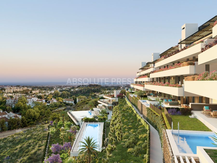 Fantastic complex of 3 and 4 bedroom apartments with panoramic sea views over the Golf Valley