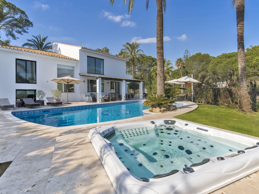 Nueva Andalucía, Villa de cuatro dormitorios en alquiler vacacional