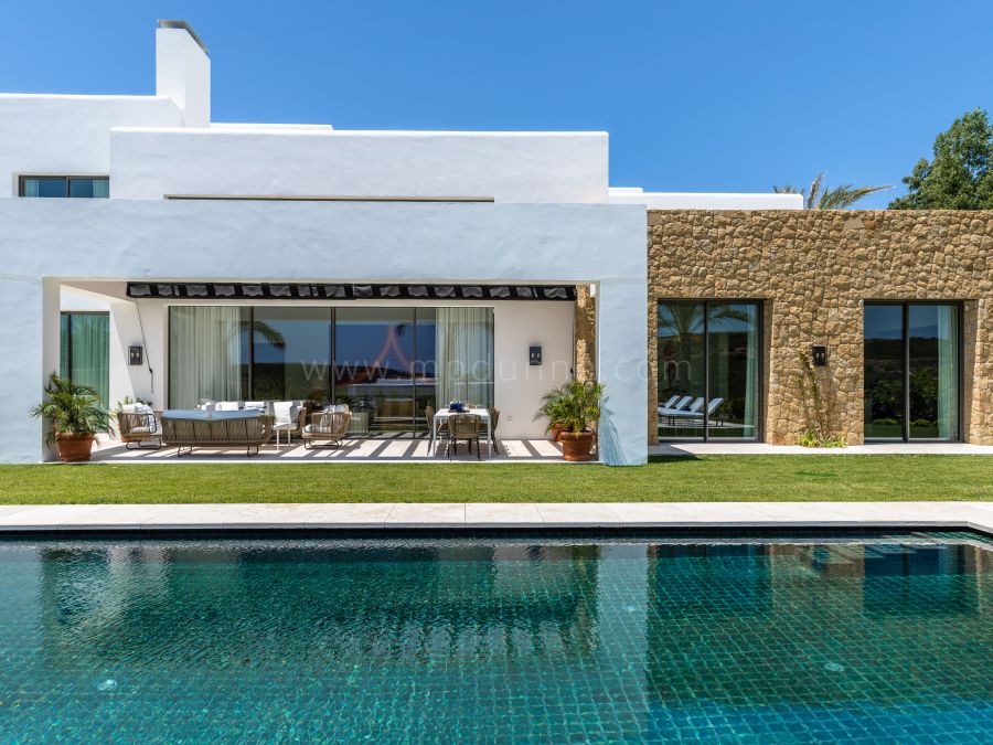 Green 10, Casares, Brand New Villas de luxe avec une vue superbe golf, mer et montagne