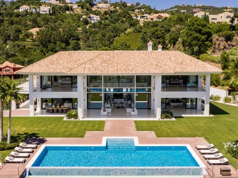New Modern Mansion with Sea Views in La Zagaleta