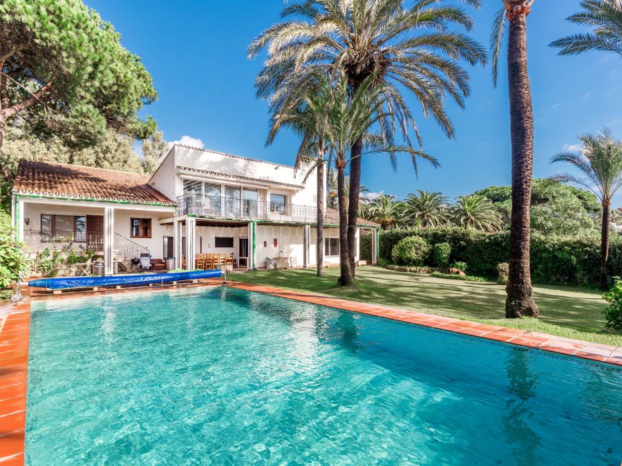 Ferienwohnung in Marbella, Ferienwohnung mit 2 Schlafzimmern. Ist mit bettwäsche ausgestattet