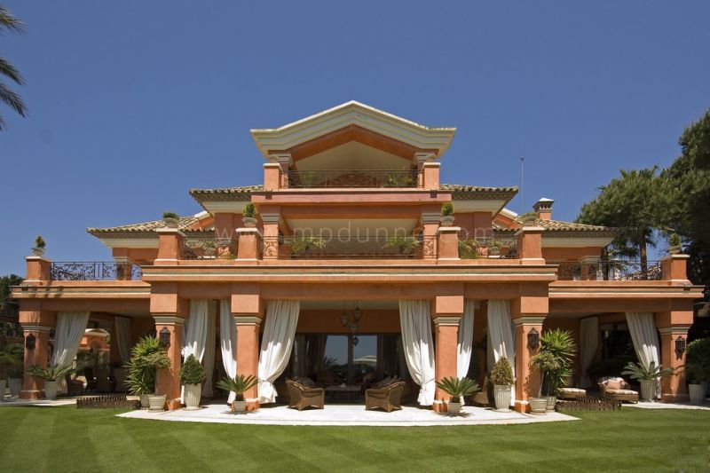 Villas to rent in Santa Petronila, Marbella Golden Mile