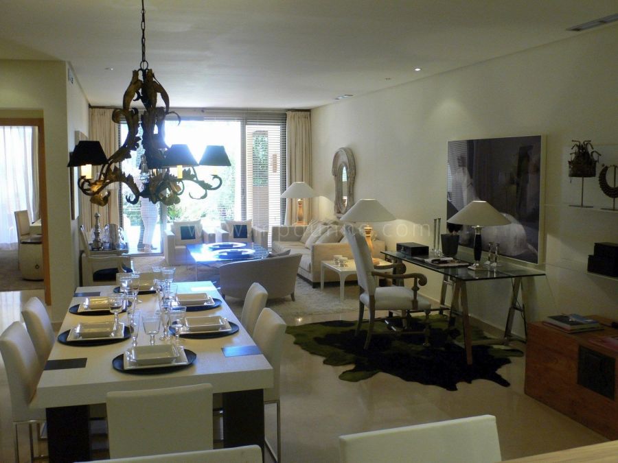 Lujoso apartamento en venta en Mansion Club, Milla de Oro de Marbella