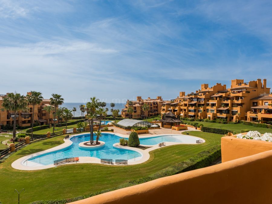 Frontline Beach Luxury Renovated Sea View Apartment, Estepona