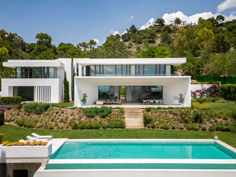 Villa Windfall - Contemporay Villa with Panoramic Sea Views in Benahavis