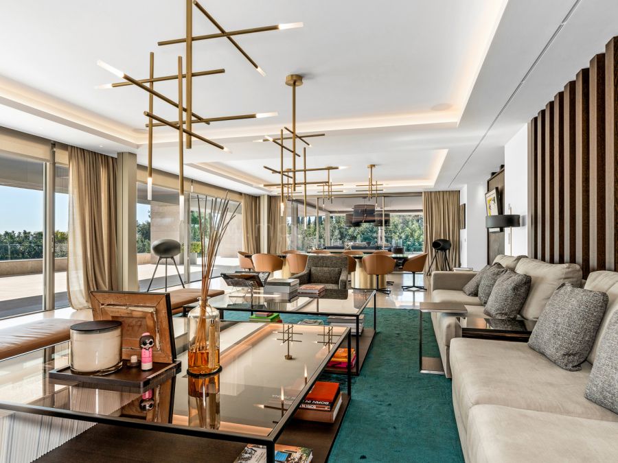 Modernes Villenanwesen mit Meerblick Cascada de Camojan