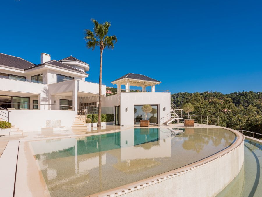 Moderne Villa mit spektakulärem Meerblick in La Zagaleta