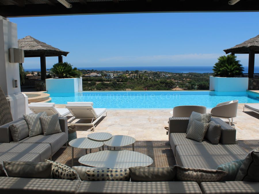 Luxury five bedroom villa in Los Flamingos, Benahavis