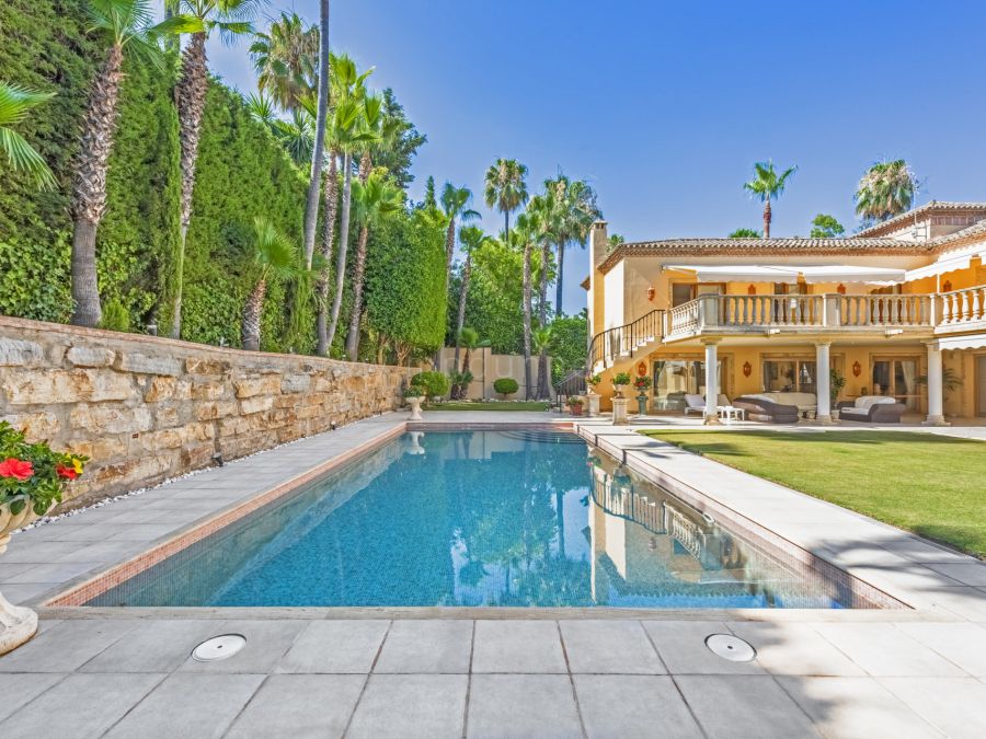 Villa à Las Brisas - Élégance et Confort sur la Costa del Sol