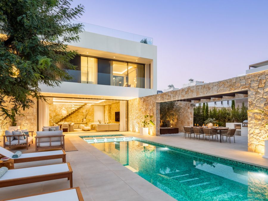 Villa Alba, Luxury Contemporary Villa in San Pedro de Alcántara