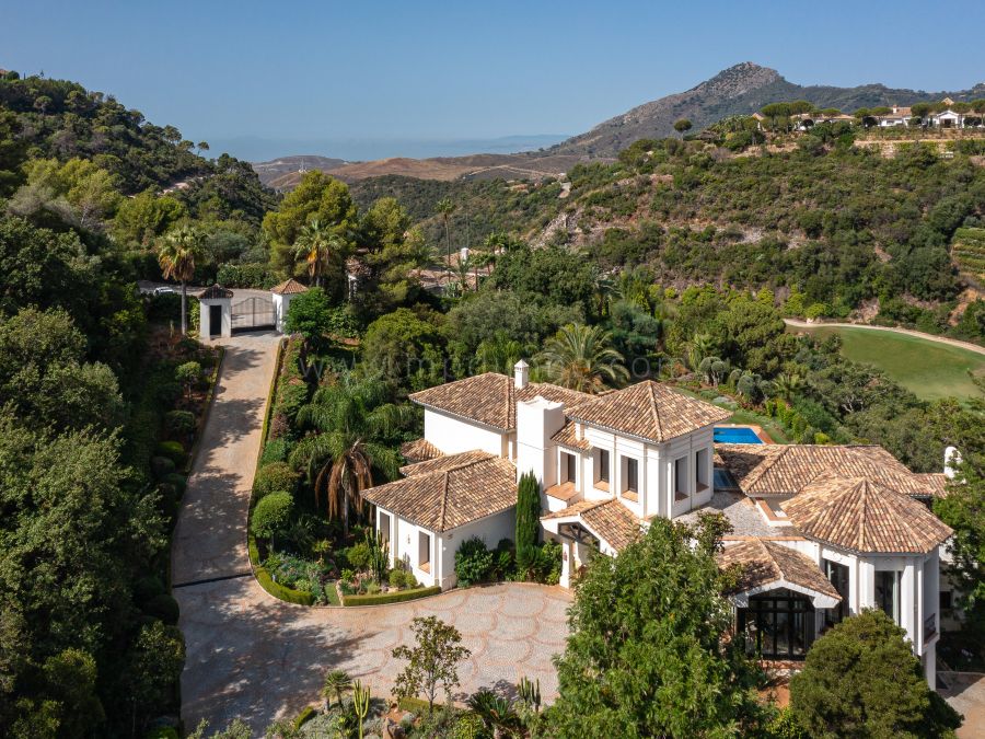 Villa Fairways La Zagaleta est une magnifique propriété située en première ligne de golf