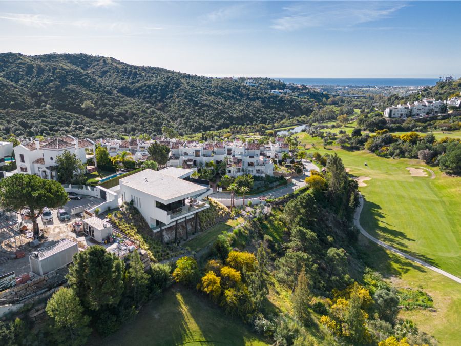 Frontline Golf Neue Villa mit Panoramablick in La Quinta, Benahavis