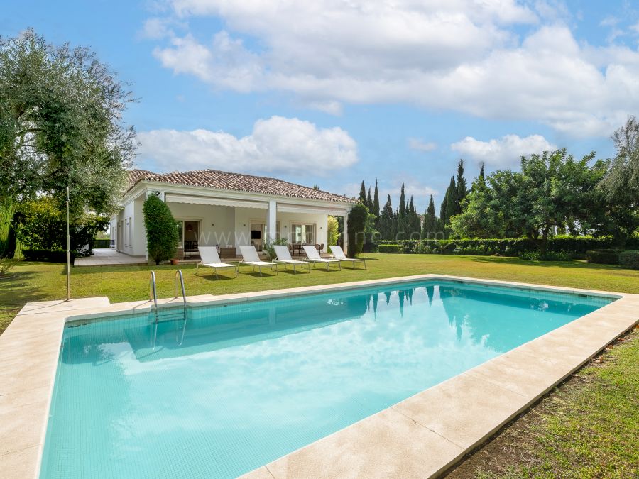 Villa familiale à vendre à Altos de Puente Romano, Golden Mile, Marbella.