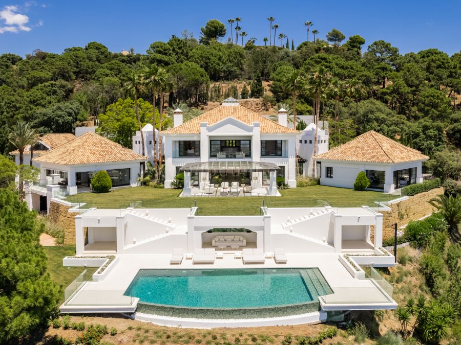 Manoir moderne et élégant avec vue exceptionnelle sur la mer à La Zagaleta