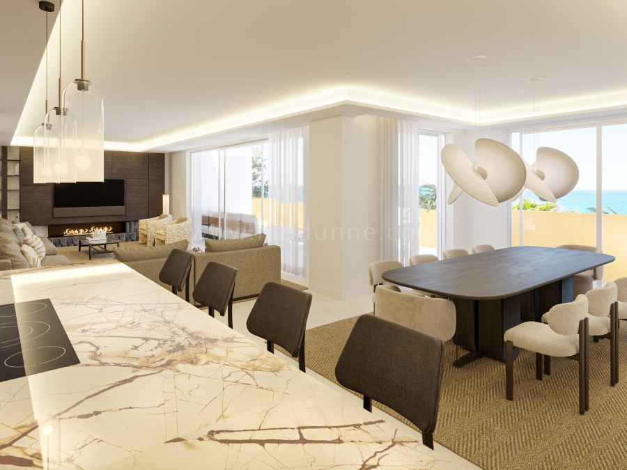 Renoviertes Duplex-Penthouse am Strand mit Panoramablick, Marbella Ost