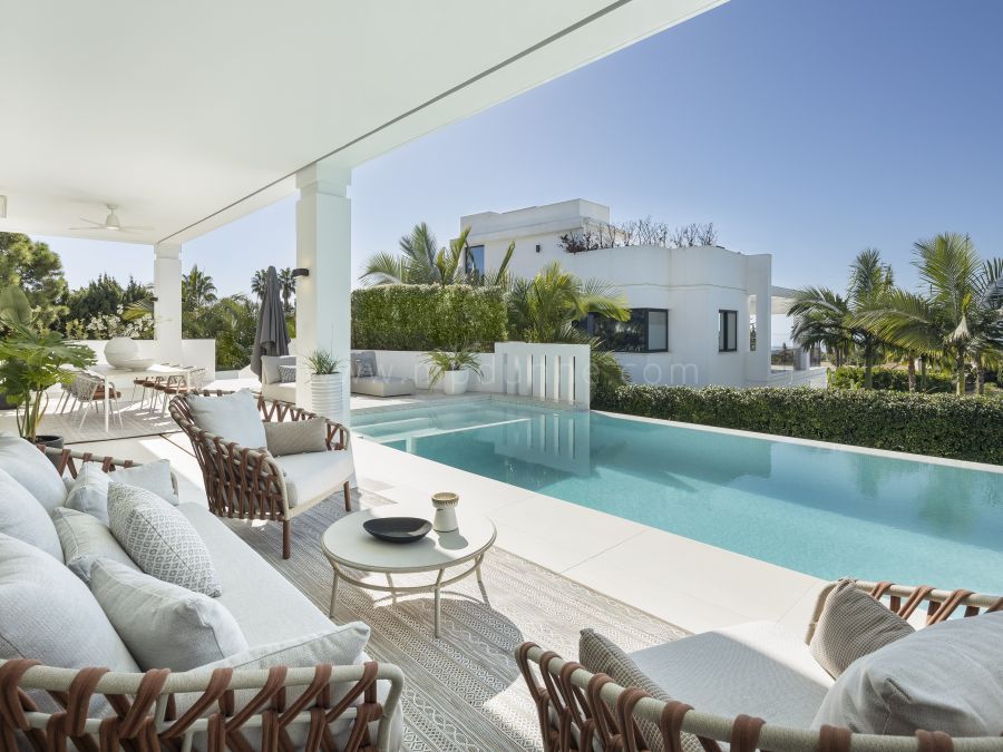 Impresionante Villa Moderna en el Corazón de Nagüeles