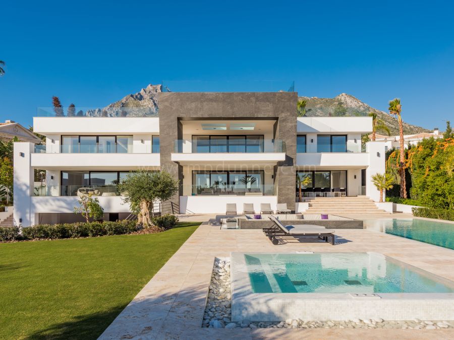 Außergewöhnliche moderne Villa mit Meerblick in Sierra Blanca