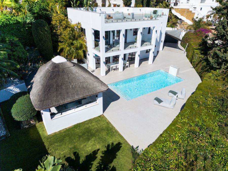 Villa moderna en ubicación privilegiada ideal para su inversión, Nueva Andalucía