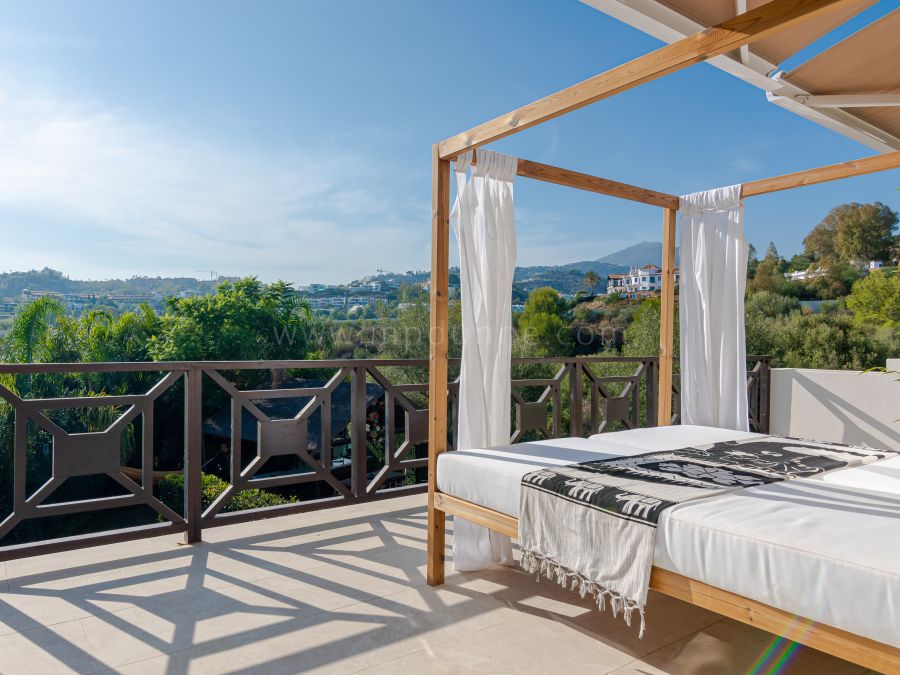 Moderna Villa Familiar en Nueva Andalucia