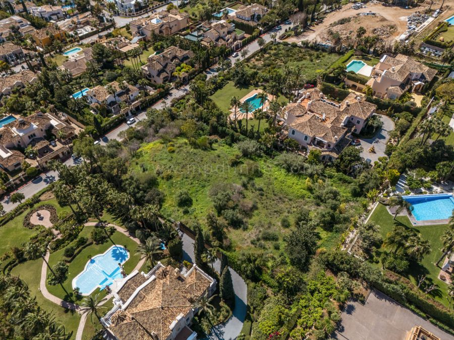 The Courtyard - Incredible Double Plot with Panoramic Views in the best street in Sierra Blanca, Marbella Golden Mile