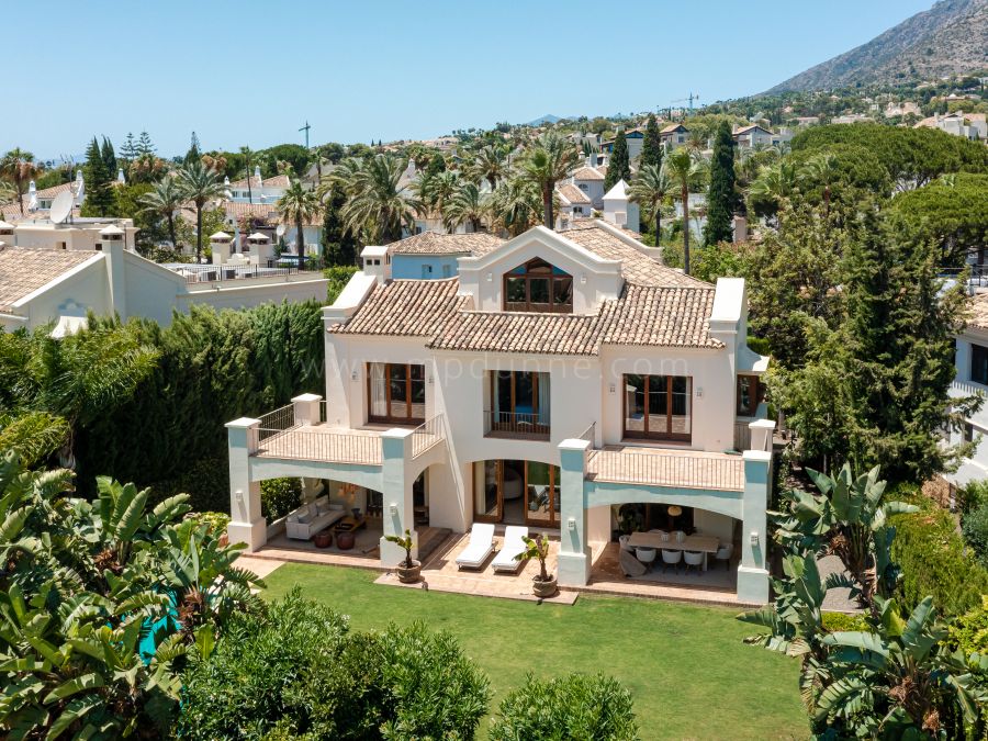 Villa familiar en venta en Sierra Blanca.