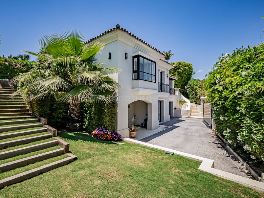 New Designer Villa in Golf Valley Nueva Andalucia