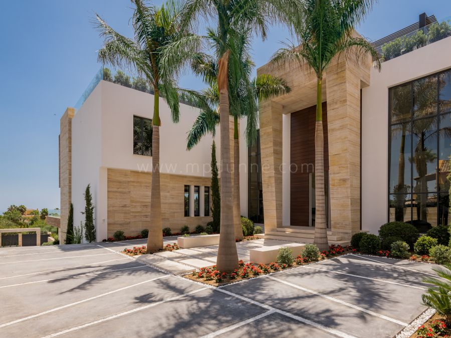 Maison moderne à Cascada de Camoján, sur la Golden Mile de Marbella