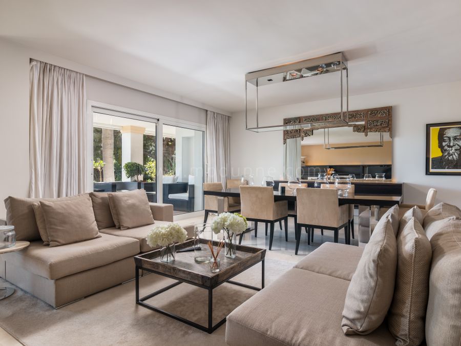 Refurbished Apartment in Gated Community, Marbella Golden Mile