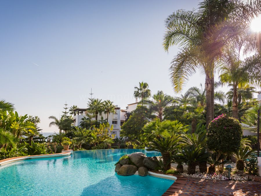 Luxus-Wohnung zur Miete in Puente Romano Beach Resort