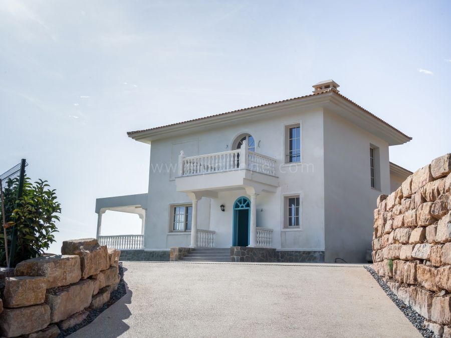 Villa with Panoramic Views in Marbella Club Golf Resort