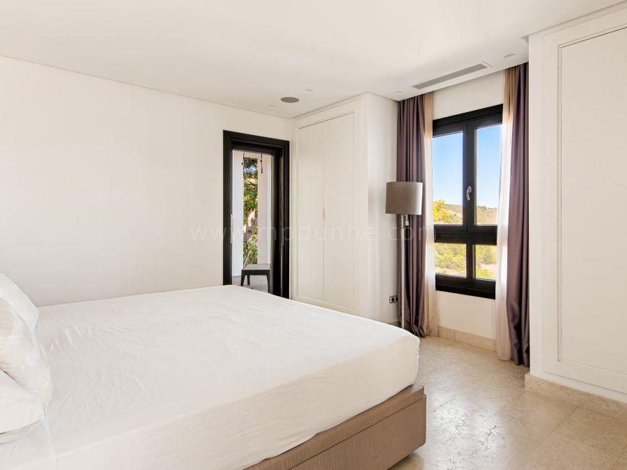 Modern Villa with Panoramic Sea Views in Altos de los Monteros, Marbella