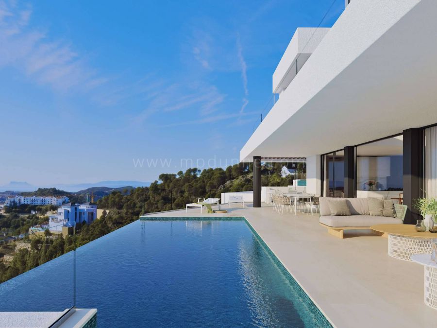 Nouvelles villas en construction avec vues panoramiques sur la mer