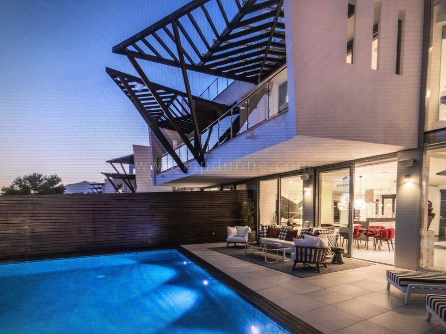 Meisho Hills Stadthaus mit vier Schlafzimmern in Sierra Blanca Marbella