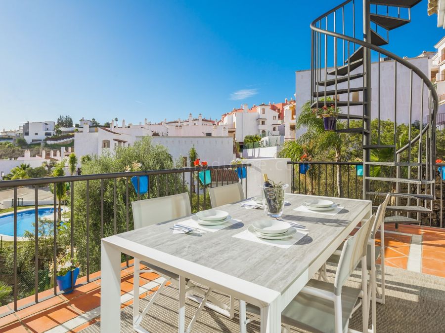 Nueva urbanización de apartamentos en venta en El Paraíso, Benahavís