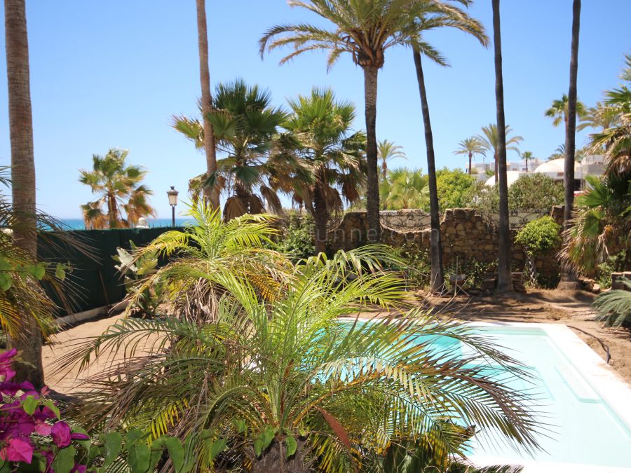 Villa in erster Strandlinie Golden Mile, Marbella