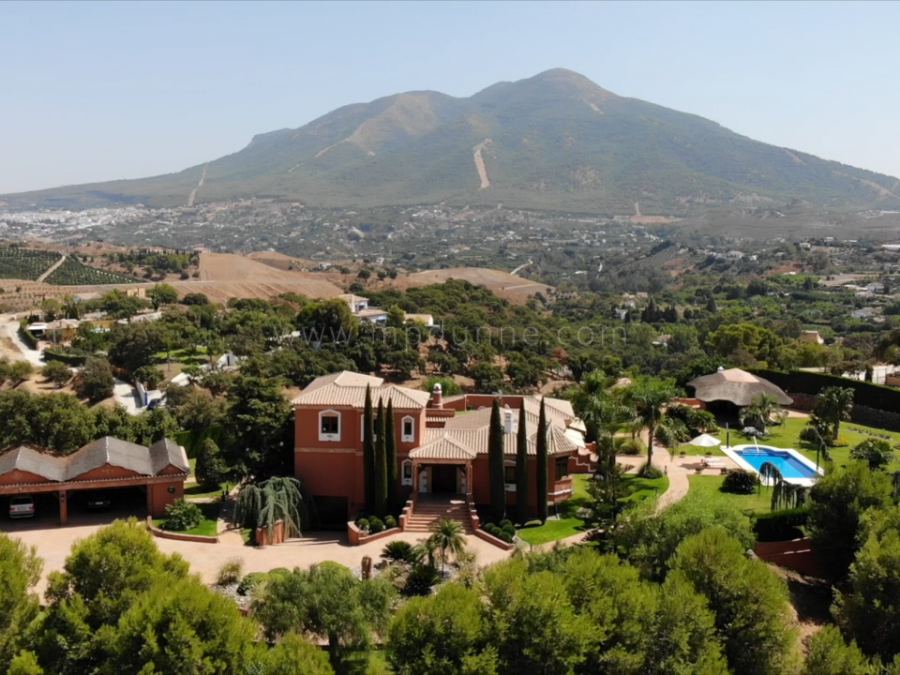Equestrian Finca with Panoramic Views in Coin &amp; Mijas countryside