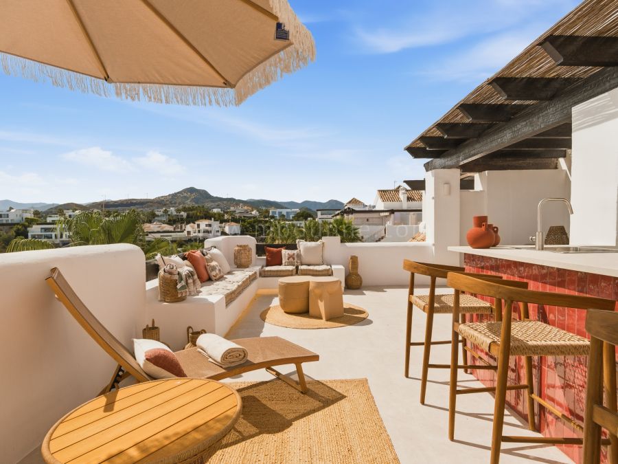 Zweistöckiges Penthouse zum verkauf in Lomas del Marqués, Benahavis