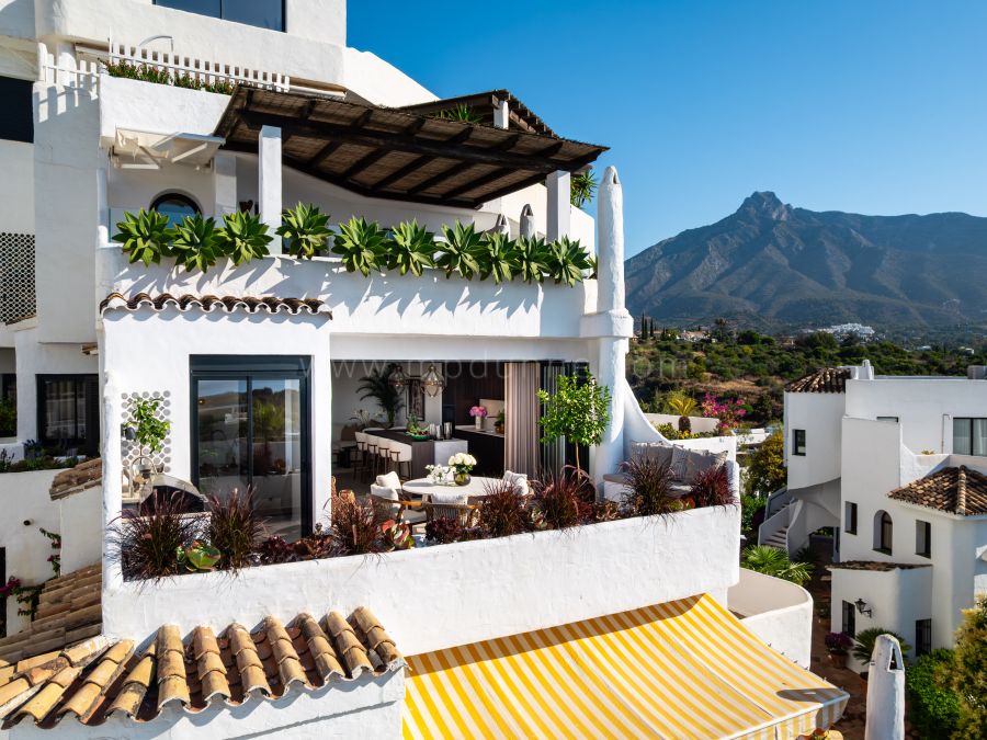 Sea View 3-Bed Apartment, Coto Real, Golden Mile