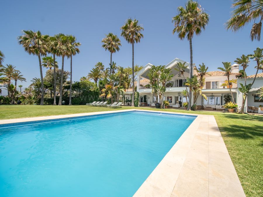 Classic Beachfront Villa, Guadalmina Baja