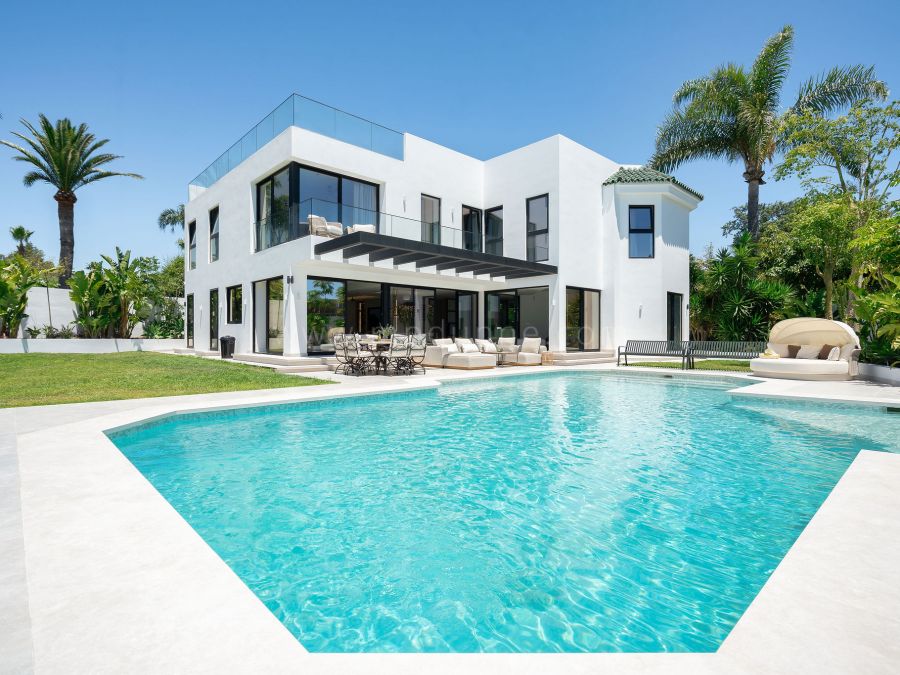 Villa de Seis Dormitorios, Bel Air, Nueva Milla de Oro
