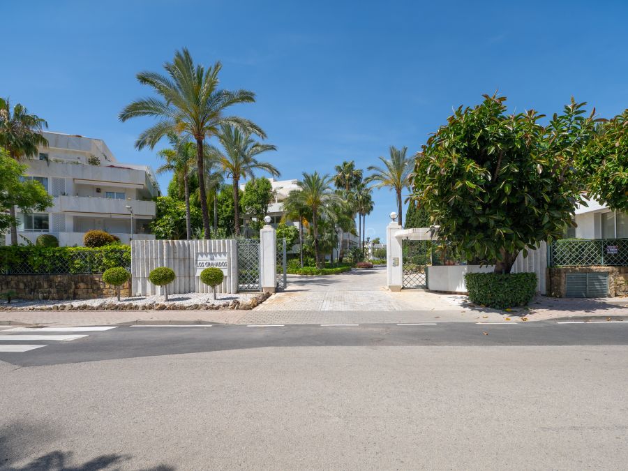 Duplex penthouse avec vue mer en première ligne de golf