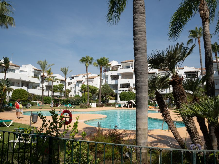 Frontline beach renovated ground floor apartment in Costalita