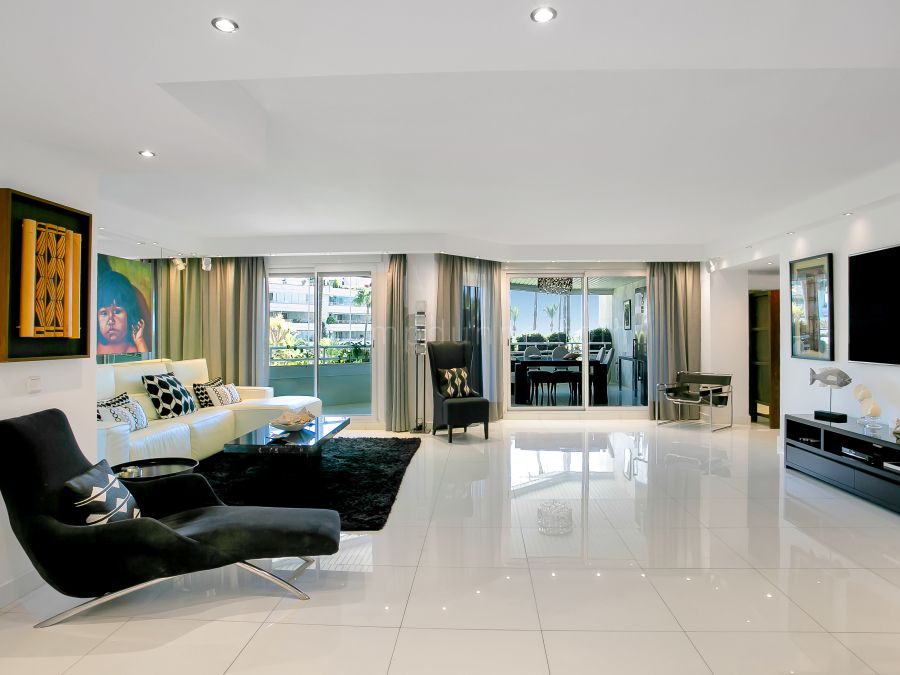 Exclusivo apartamento en Playa Esmeralda, en la Milla de Oro