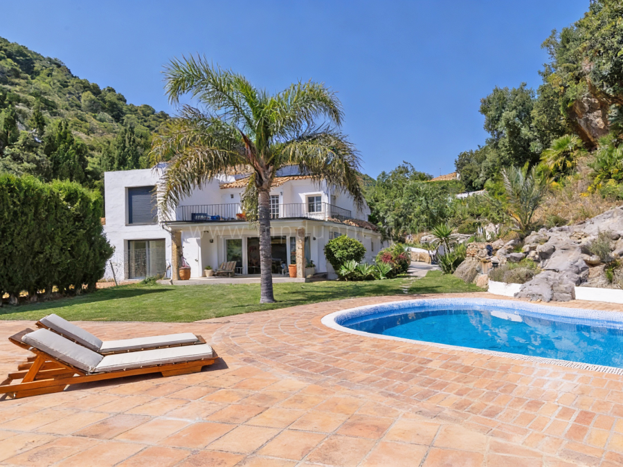 Villa mit Panorama-Meerblick, Palo Alto, Ojén