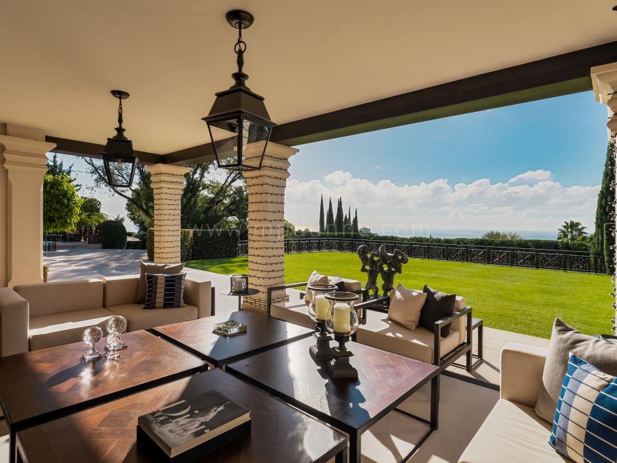 Elegant Villa, Sea & Mountain Views, Cascada de Camoján