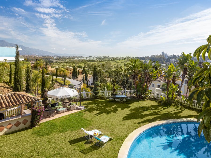 Encantadora Villa con Vistas Panorámicas en El Paraíso Alto, Benahavís